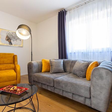 Apartment Demo Малинска Экстерьер фото
