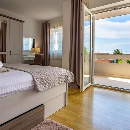 Apartment Demo Малинска Экстерьер фото