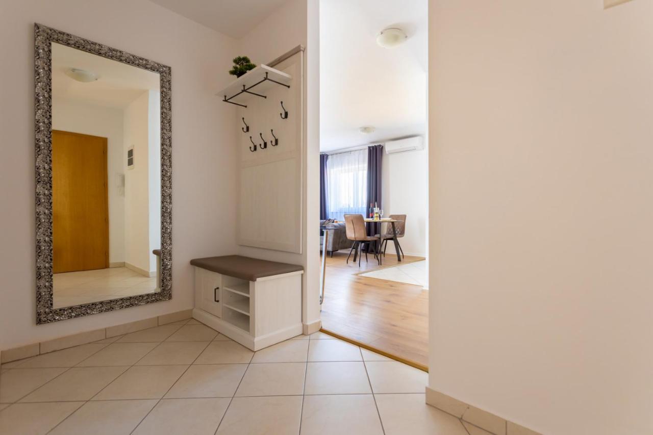 Apartment Demo Малинска Экстерьер фото