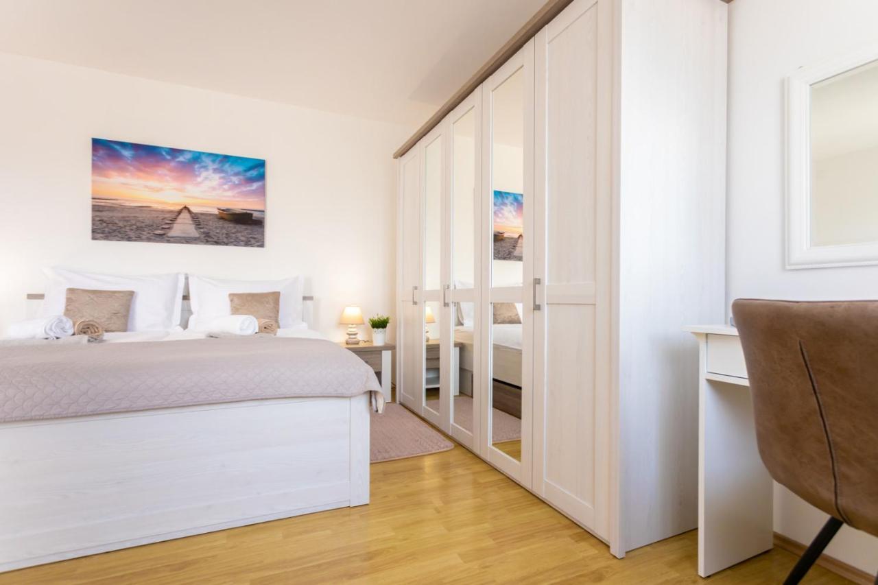 Apartment Demo Малинска Экстерьер фото