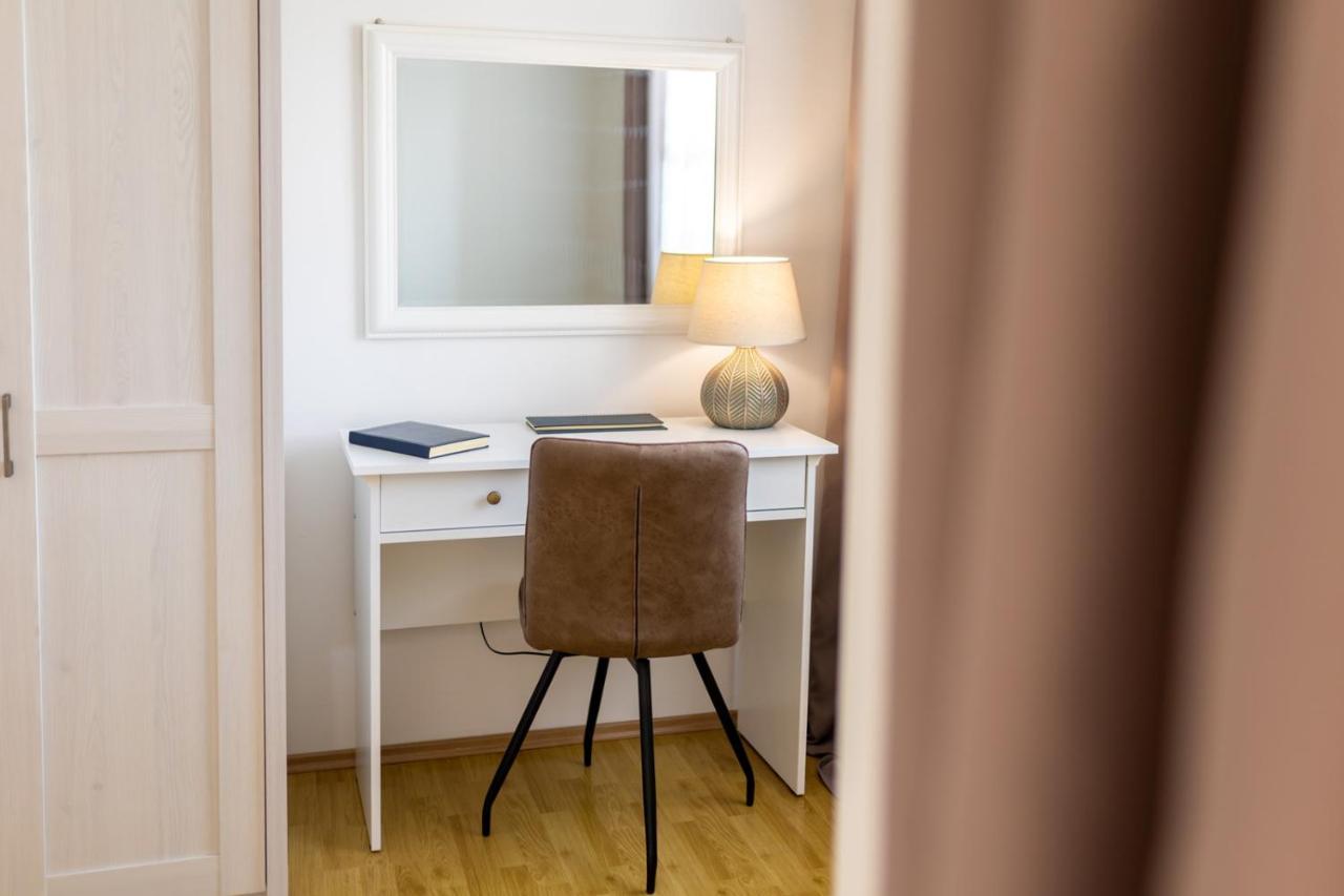 Apartment Demo Малинска Экстерьер фото