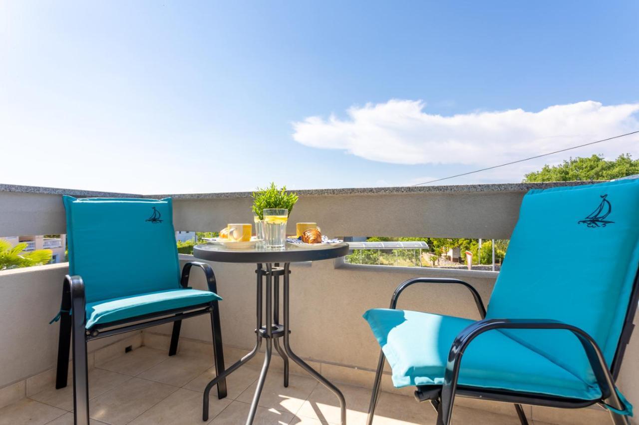Apartment Demo Малинска Экстерьер фото