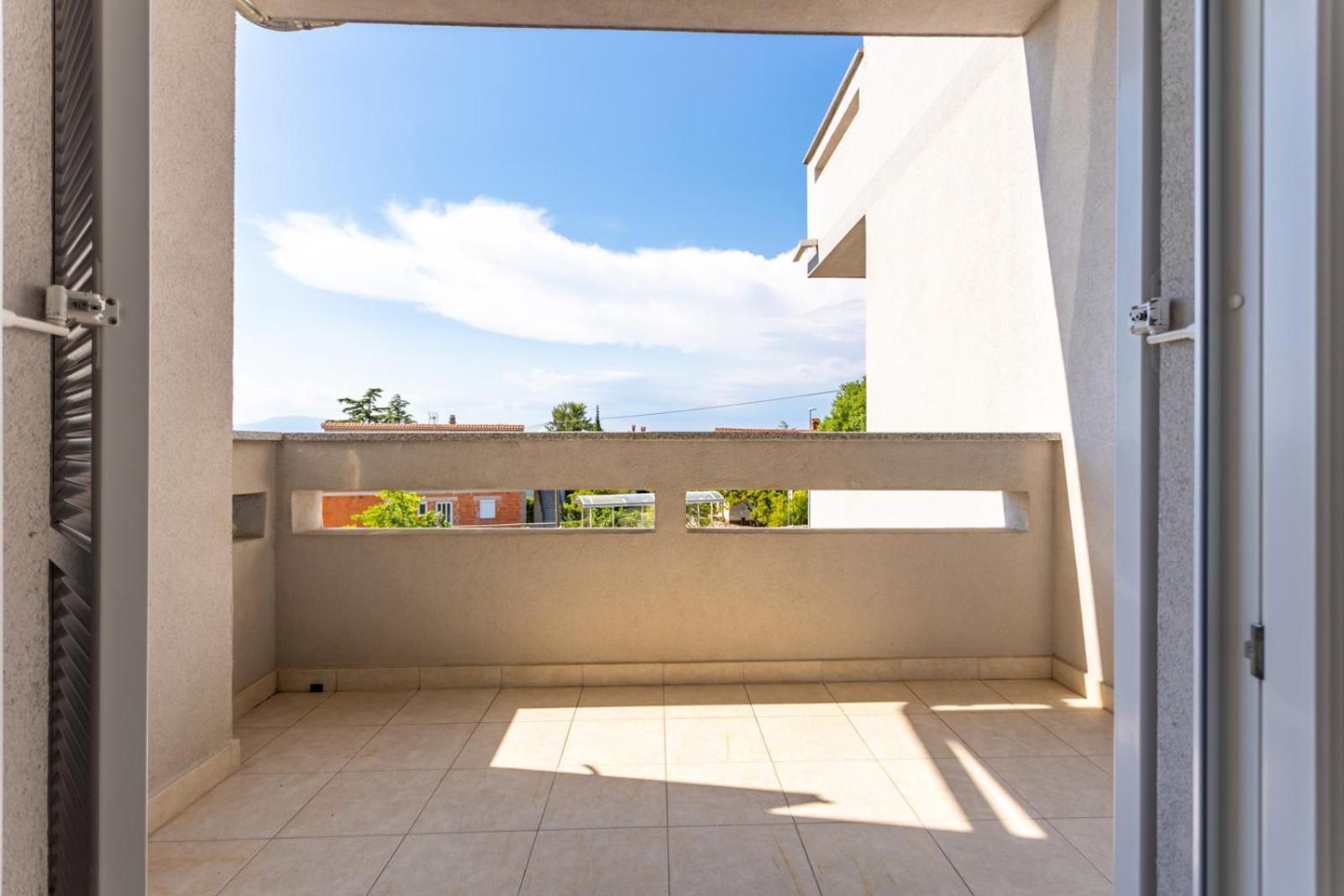 Apartment Demo Малинска Экстерьер фото