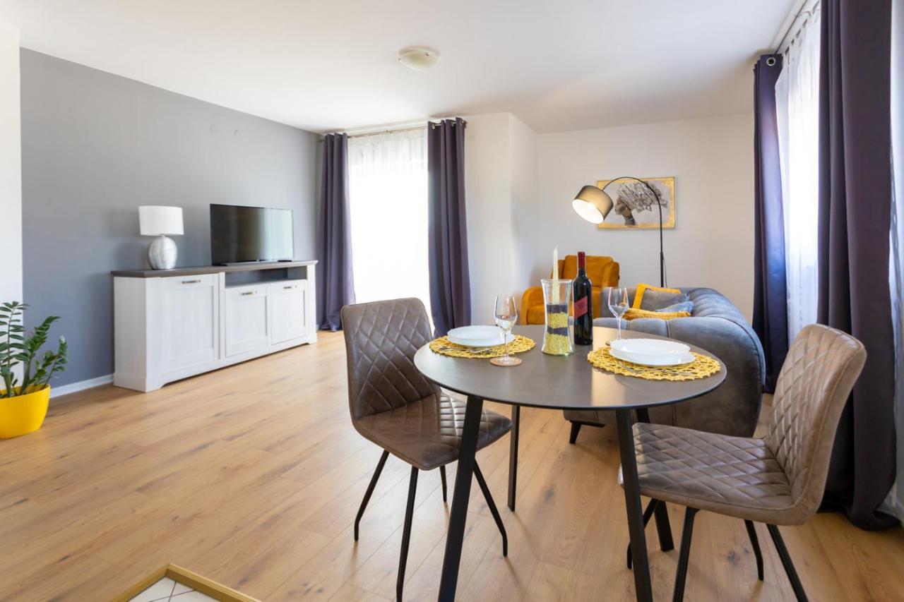 Apartment Demo Малинска Экстерьер фото